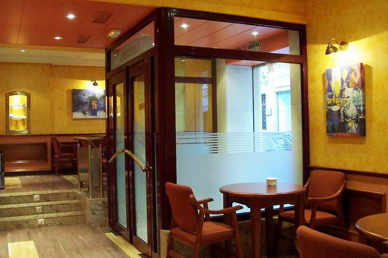 Hotel Victoria Linares  Kültér fotó