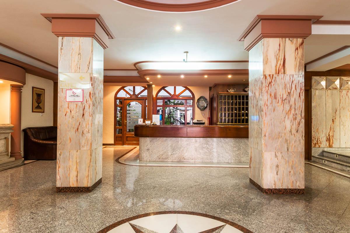 Hotel Victoria Linares  Kültér fotó