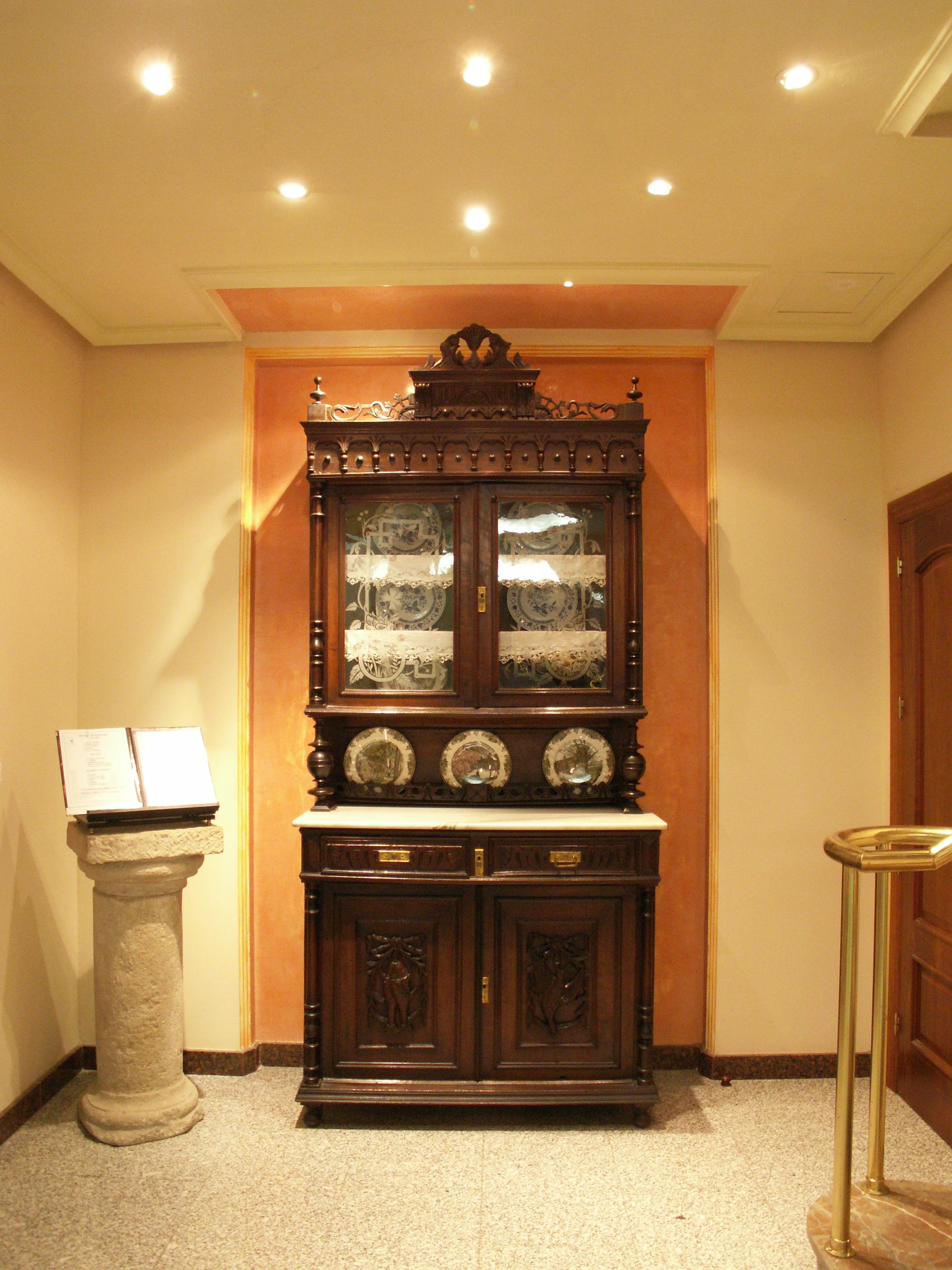 Hotel Victoria Linares  Kültér fotó