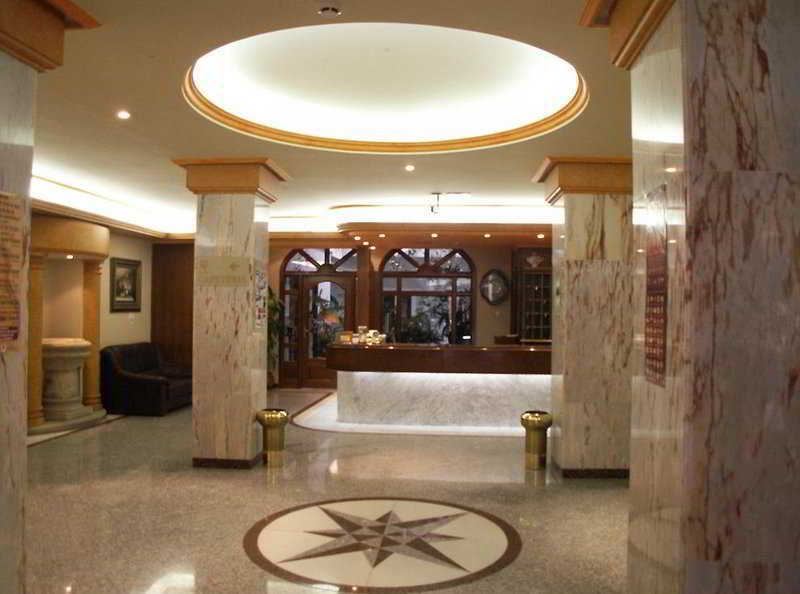 Hotel Victoria Linares  Kültér fotó